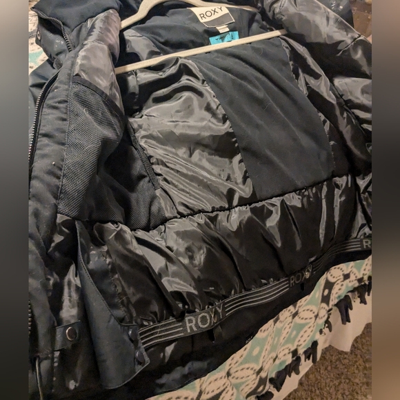 Women's Roxy Jet Ski Black Arrow Feel Emboss Snow Jacket, Size Large - Picture 8 of 10